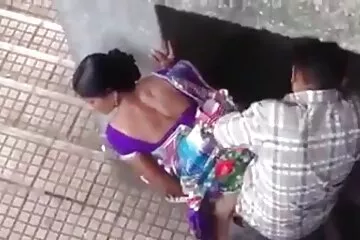 अपनी बेटी के प्रेमी के साथ मोटी माँ कमबख्त सेक्सी पिक्चर मूवी हिंदी में ।