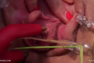 रूसी माँ अपने बेटे को धूम्रपान करती है जबकि पिताजी घर से दूर हैं सेक्सी पिक्चर फुल एचडी में