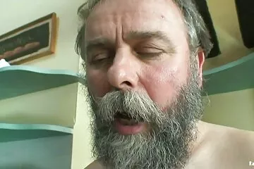 वयस्क सुनहरे बालों वाली सौंदर्य और श्यामला रेत में सह करने के लिए, हिंदी मूवी सेक्सी पिक्चर एक झटका नौकरी दे