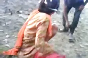 एक परिपक्व महिला अपने सौतेले बेटे के साथ गुदा सेक्स सेक्सी पिक्चर हिंदी मूवी एचडी का आनंद लेती है ।